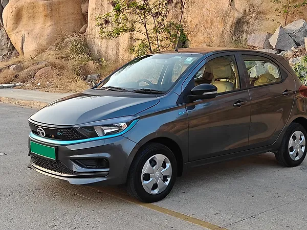 Tata Tiago EV XT Long Range [2022-2025] - Photo 3