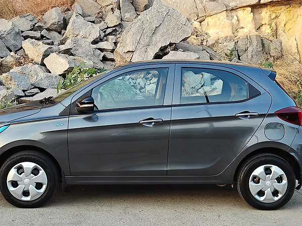 Tata Tiago EV XT Long Range [2022-2025] - Photo 5