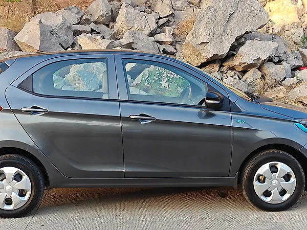 Tata Tiago EV XT Long Range [2022-2025] - Photo 6