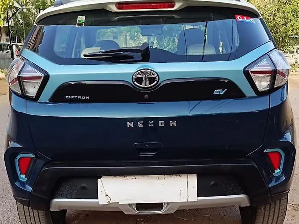 Tata Nexon EV XZ Plus LUX - Photo 6
