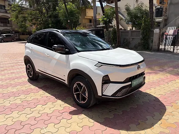 Tata Nexon EV Empowered 45.0 kWh - Photo 5