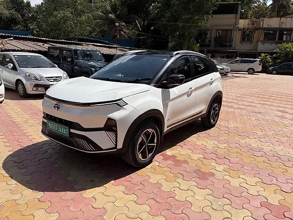 Tata Nexon EV Empowered 45.0 kWh - Photo 6