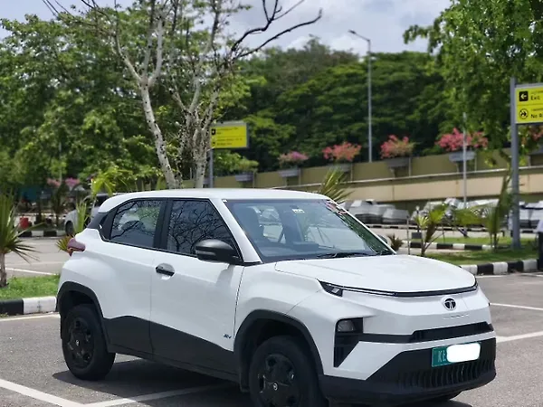 Tata Punch EV Smart Plus 3.3 - Photo 4
