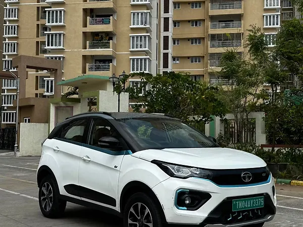 Tata Nexon EV XZ Plus - Photo 3