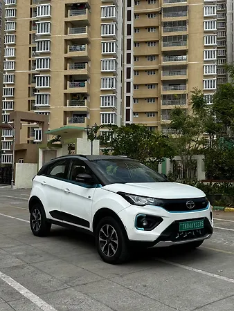 Tata Nexon EV XZ Plus - Photo 3