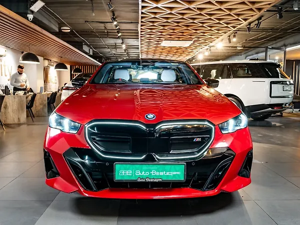 BMW i5 M60 xDrive - Photo 2