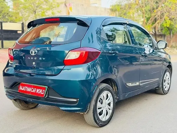 Tata Tiago EV XE Medium Range [2022-2025] - Photo 7