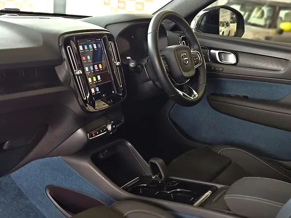 Volvo EX40 Ultimate AWD - Photo 8