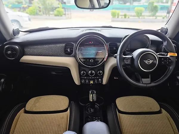 Mini Cooper SE 3-Door - Photo 3