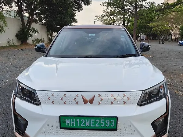 Mahindra XUV400 EL 39.4 KWH - Photo 1