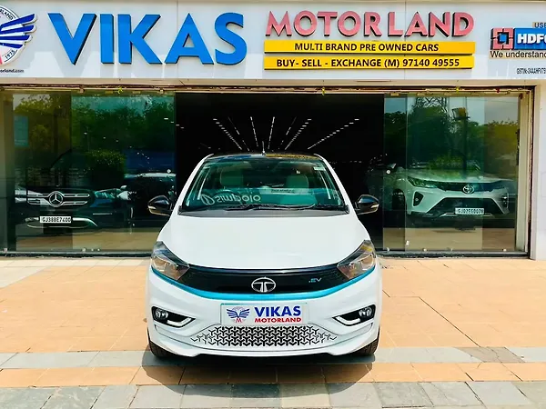 Tata Tiago EV XZ Plus Tech LUX Long Range [2022-2025] - Photo 1