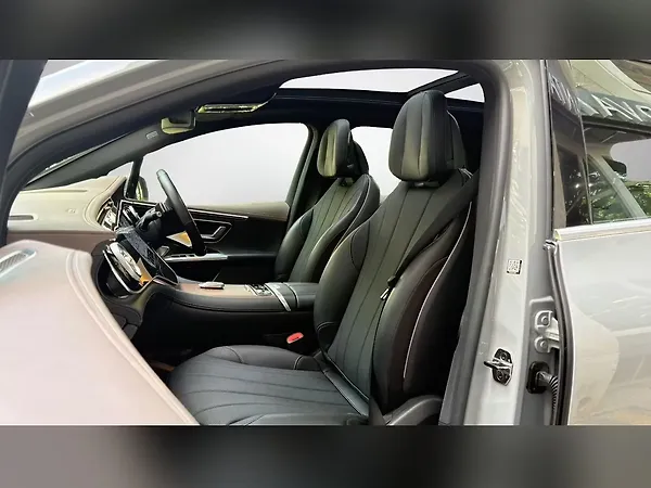 Mercedes-Benz EQE SUV 500 4MATIC - Photo 8