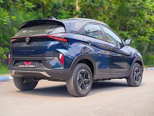 Tata Nexon EV Empowered Plus Long Range - Photo 4