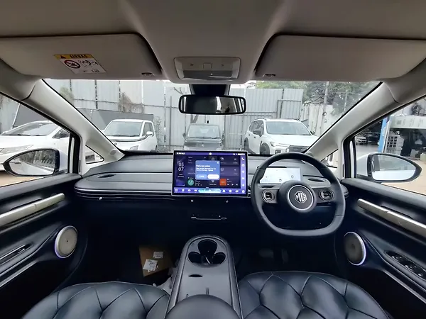 MG Windsor EV Essence 38.0 kWh - Photo 8