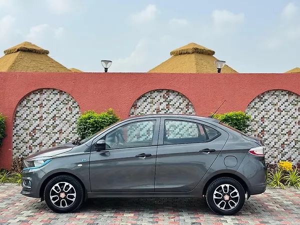 Tata Tigor EV XZ Plus Dual Tone - Photo 5