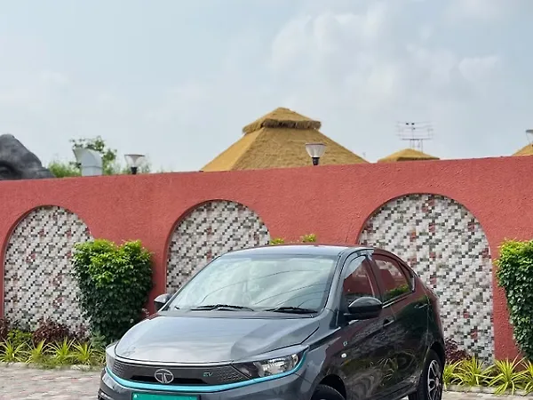 Tata Tigor EV XZ Plus Dual Tone - Photo 6