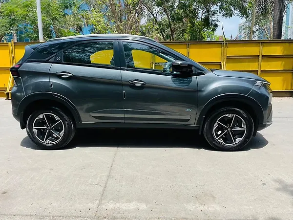 Tata Nexon EV Empowered Plus Long Range - Photo 5
