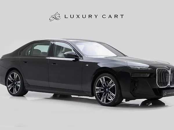 BMW i7 xDrive60 - Photo 8