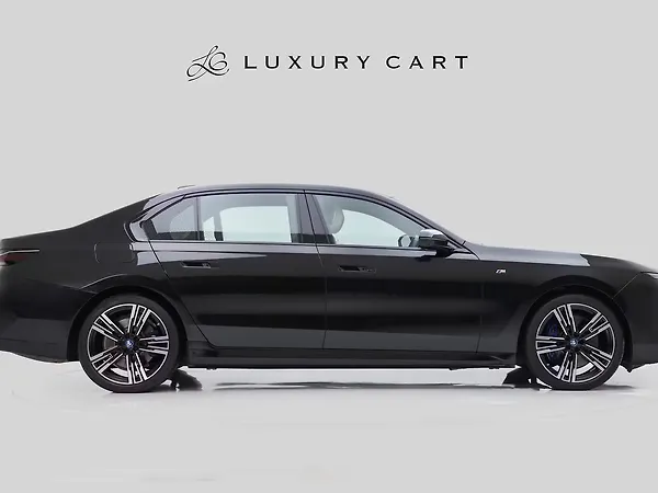 BMW i7 xDrive60 - Photo 7