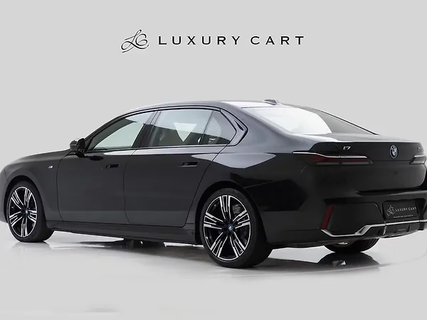 BMW i7 xDrive60 - Photo 4