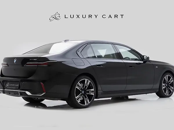 BMW i7 xDrive60 - Photo 6