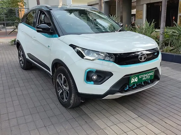 Tata Nexon EV XZ Plus LUX - Photo 3