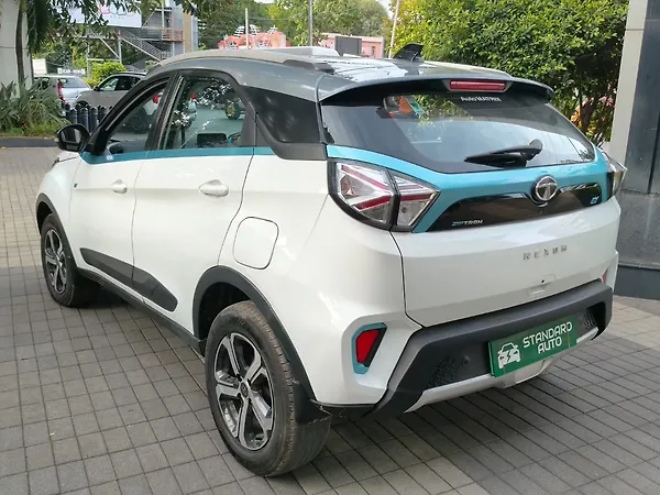 Tata Nexon EV XZ Plus LUX - Photo 6