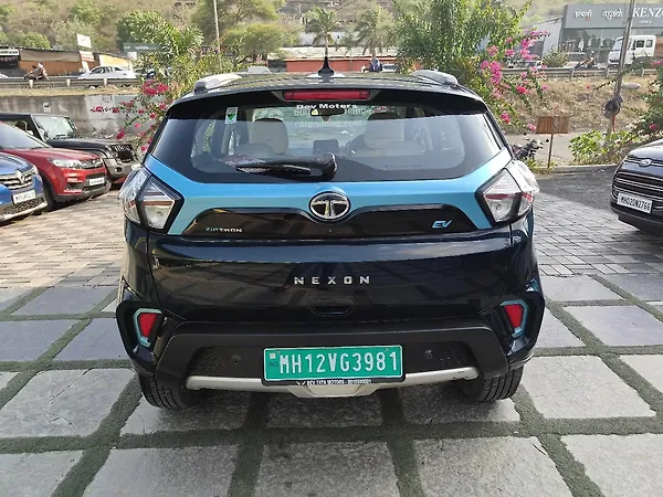 Tata Nexon EV XZ Plus Lux 7.2 KW Fast Charger [2022-2023] - Photo 8