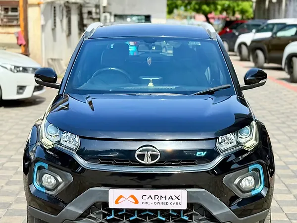 Tata Nexon EV XZ Plus LUX Dark Edition - Photo 3