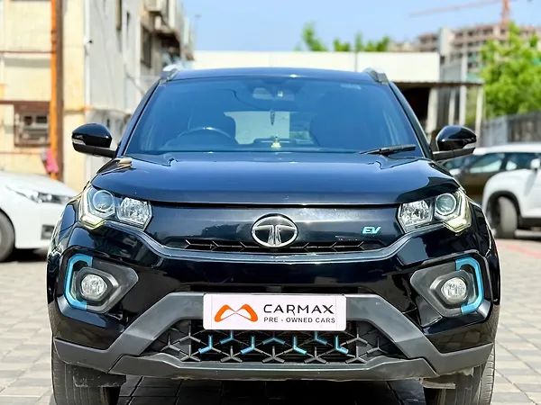 Tata Nexon EV XZ Plus LUX Dark Edition - Photo 6