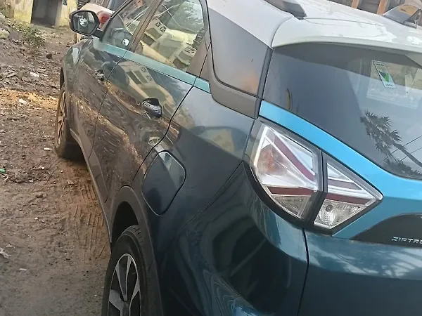 Tata Nexon EV XZ Plus LUX - Photo 5