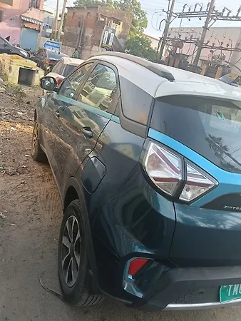 Tata Nexon EV XZ Plus LUX - Photo 5