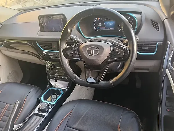 Tata Nexon EV XZ Plus LUX - Photo 6