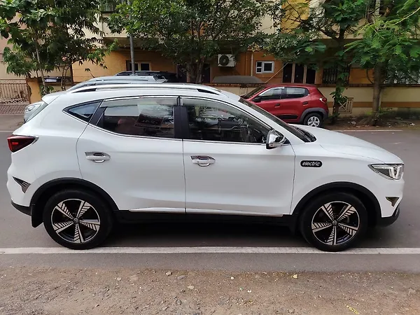 MG ZS EV Exclusive - Photo 4