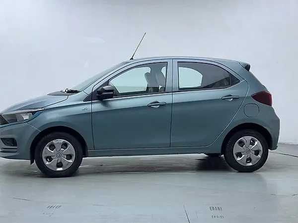 Tata Tiago EV XT Medium Range [2022-2025] - Photo 3