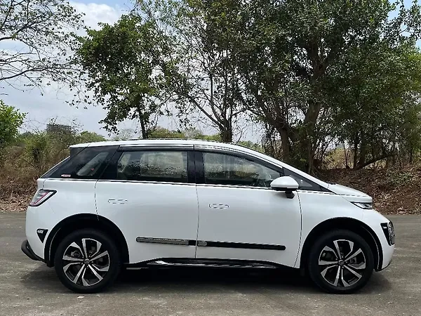 MG Windsor EV Essence Pro 52.9 kWh - Photo 3