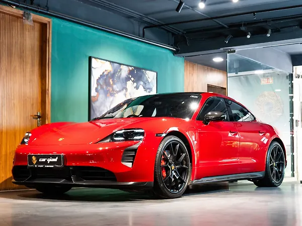 Porsche Taycan Turbo S [2021-2023] - Photo 3