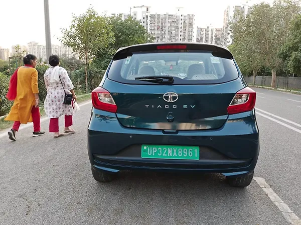 Tata Tiago EV XZ Plus Tech LUX Long Range [2022-2025] - Photo 3