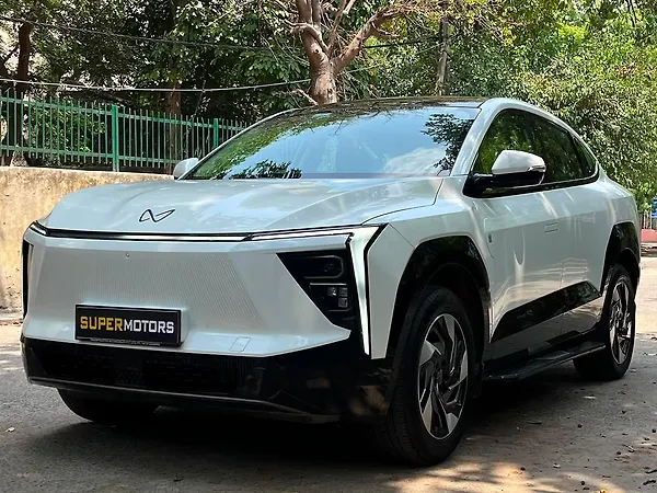 Mahindra XEV 9e Pack Two 59.0 kWh 11.2kW Charger - Photo 3