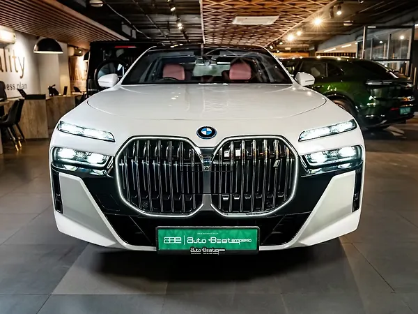 BMW i7 eDrive50 M Sport - Photo 1