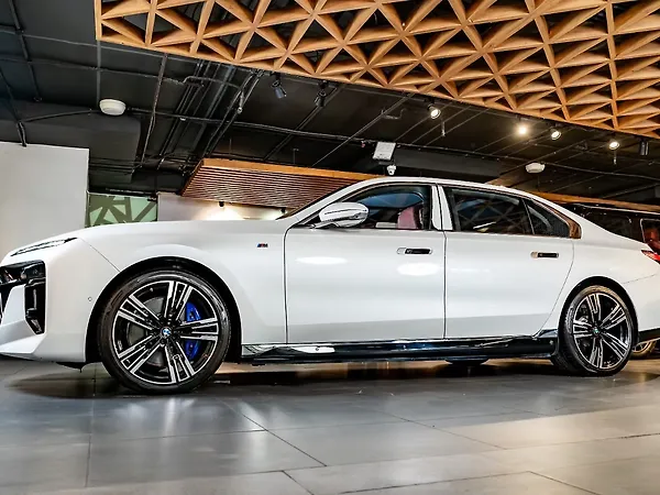 BMW i7 eDrive50 M Sport - Photo 3