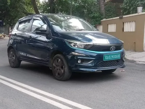 Tata Tiago EV XZ Plus Long Range [2022-2025] - Photo 3