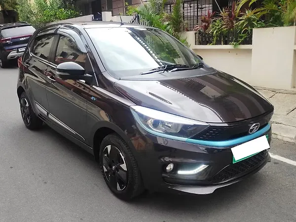 Tata Tiago EV XZ Plus Long Range [2022-2025] - Photo 3