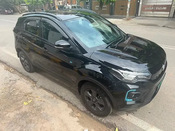 Tata Nexon EV XZ Plus LUX Dark Edition - Photo 1