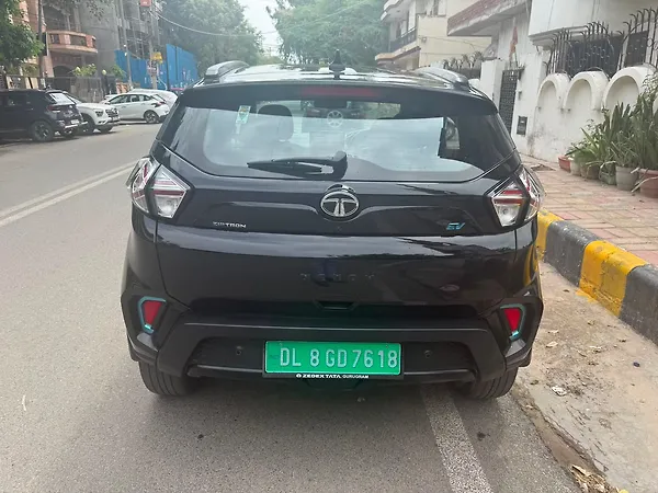 Tata Nexon EV XZ Plus LUX Dark Edition - Photo 3