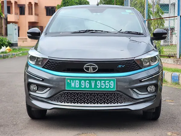 Tata Tiago EV XZ Plus Long Range [2022-2025] - Photo 3