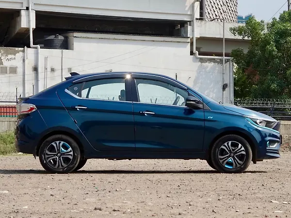 Tata Tigor EV XZ Plus LUX 26.0 kWh - Photo 3
