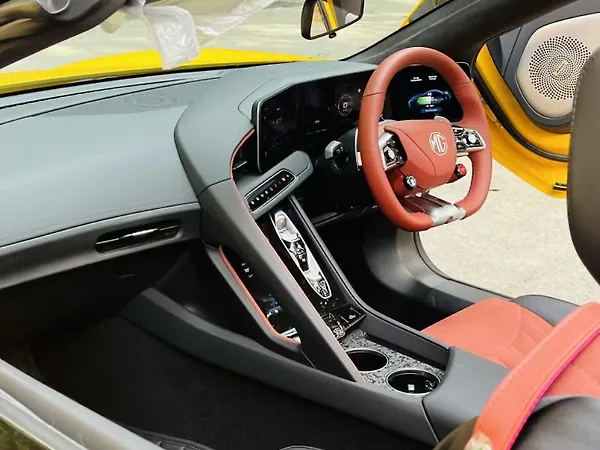 MG Cyberster GT 77.0 kWh Dual Tone - Photo 3