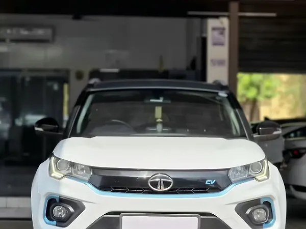 Tata Nexon EV XZ Plus - Photo 3