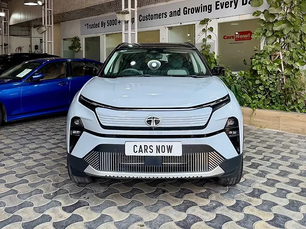 Tata Harrier EV Empowered AWD 75.0 kWh 7.2kW Charger - Photo 1